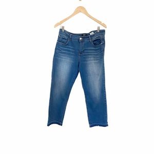 Kensie Raw Hem Skimmer Jean